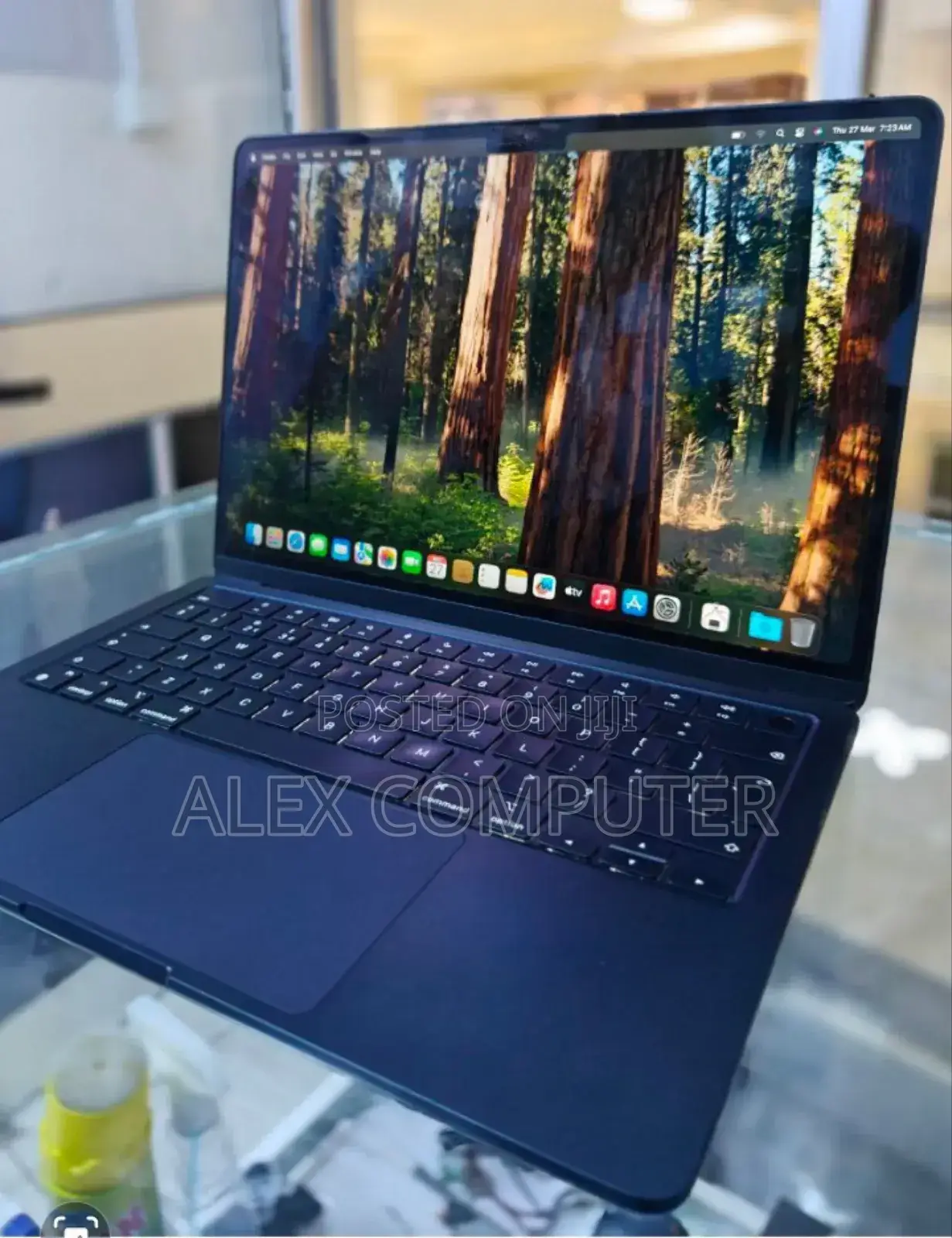 New Laptop Apple MacBook Air 2024 M3 13-Inch 8GB Apple M3 SSD 256GB