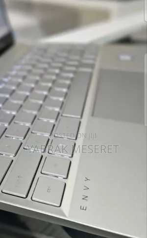 New Laptop HP Envy 13 8GB Intel Core I5 SSD 256GB