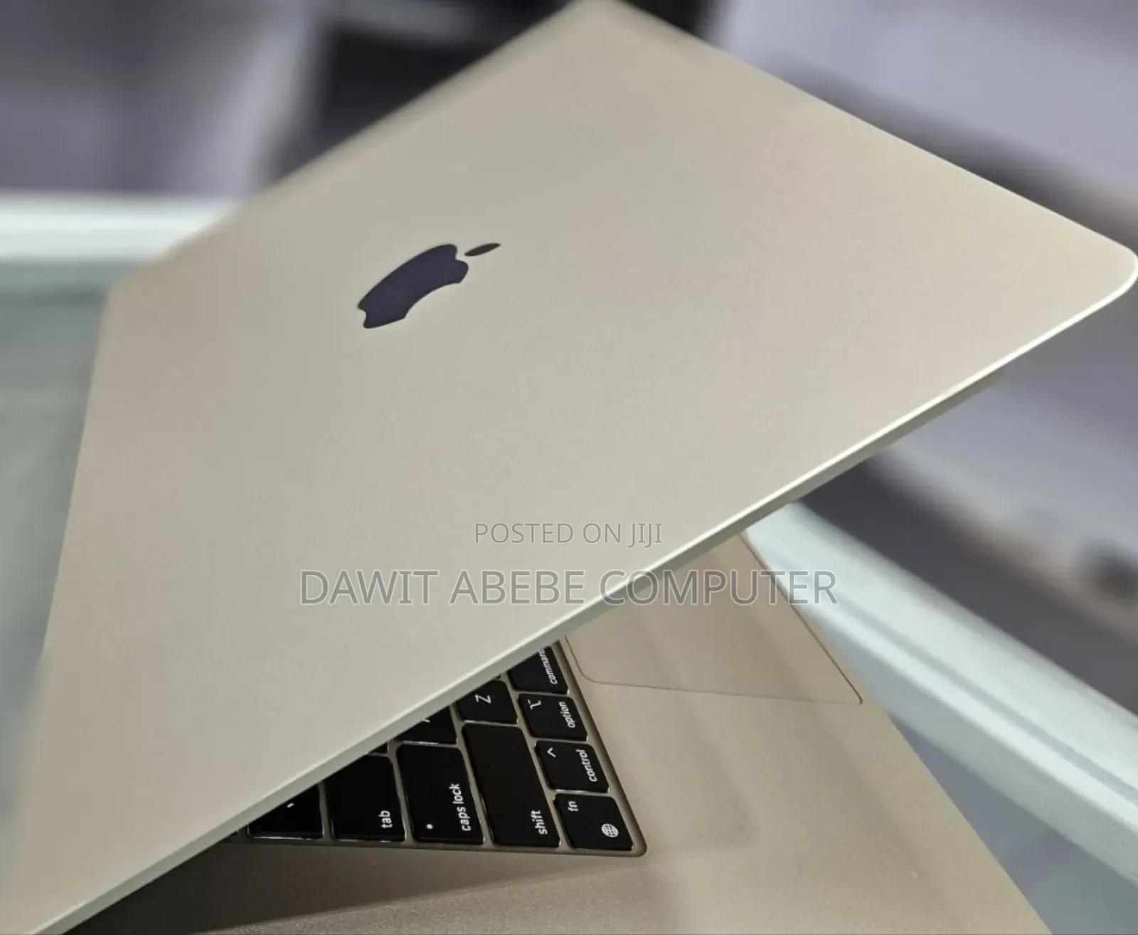 New Apple MacBook Air 2024 M3 15-Inch 8GB Intel Core I7 SSD 256GB