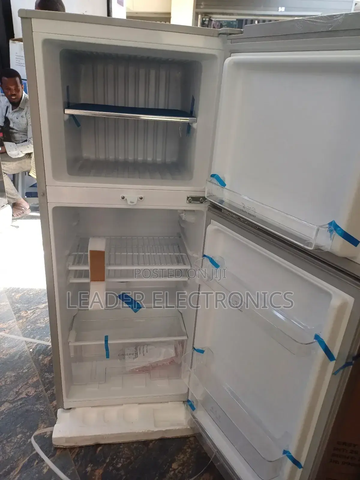 Elegance Refrigerator 240