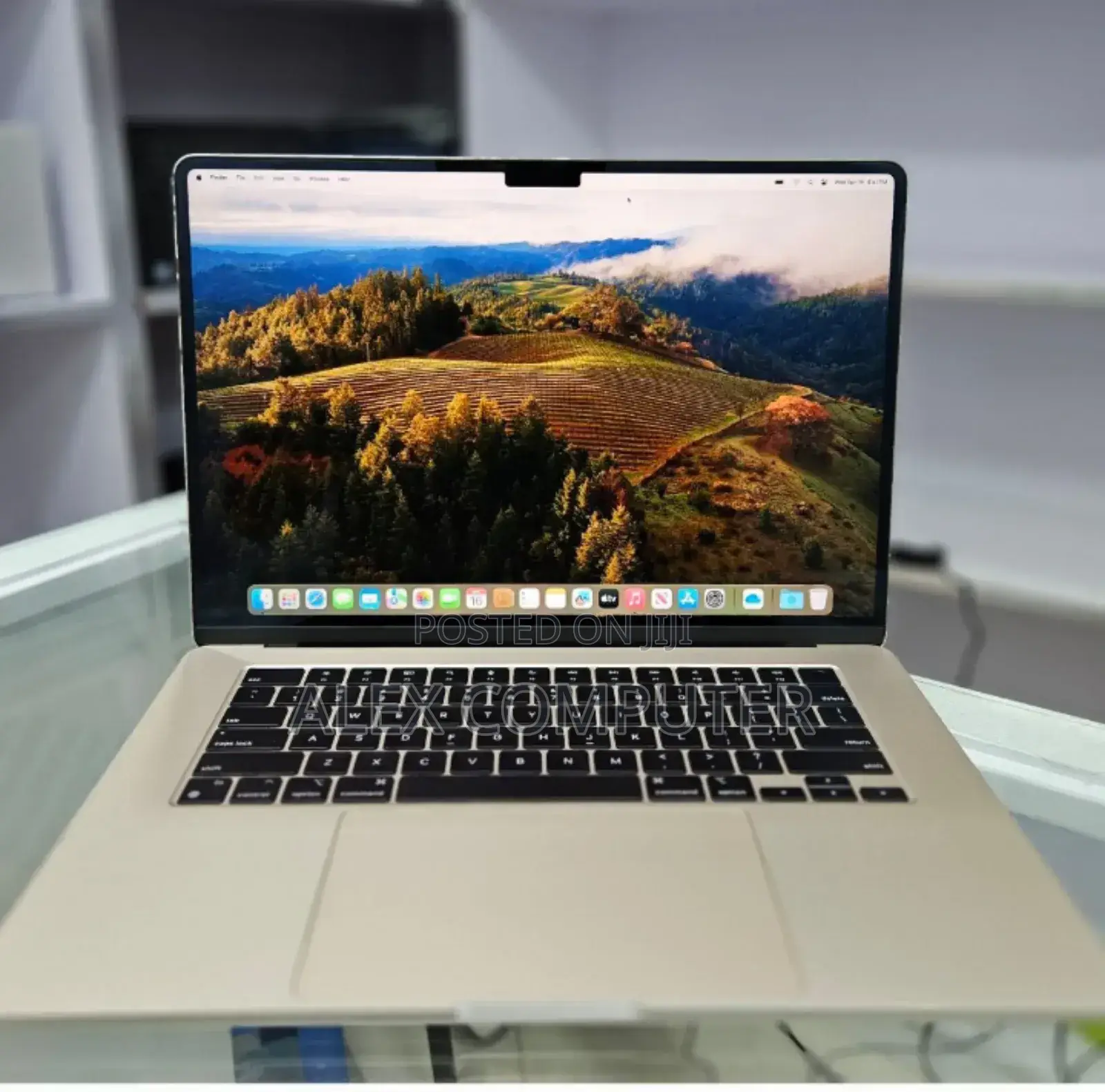 New Laptop Apple MacBook Air 2024 M3 15-Inch 8GB Apple M3 SSD 256GB