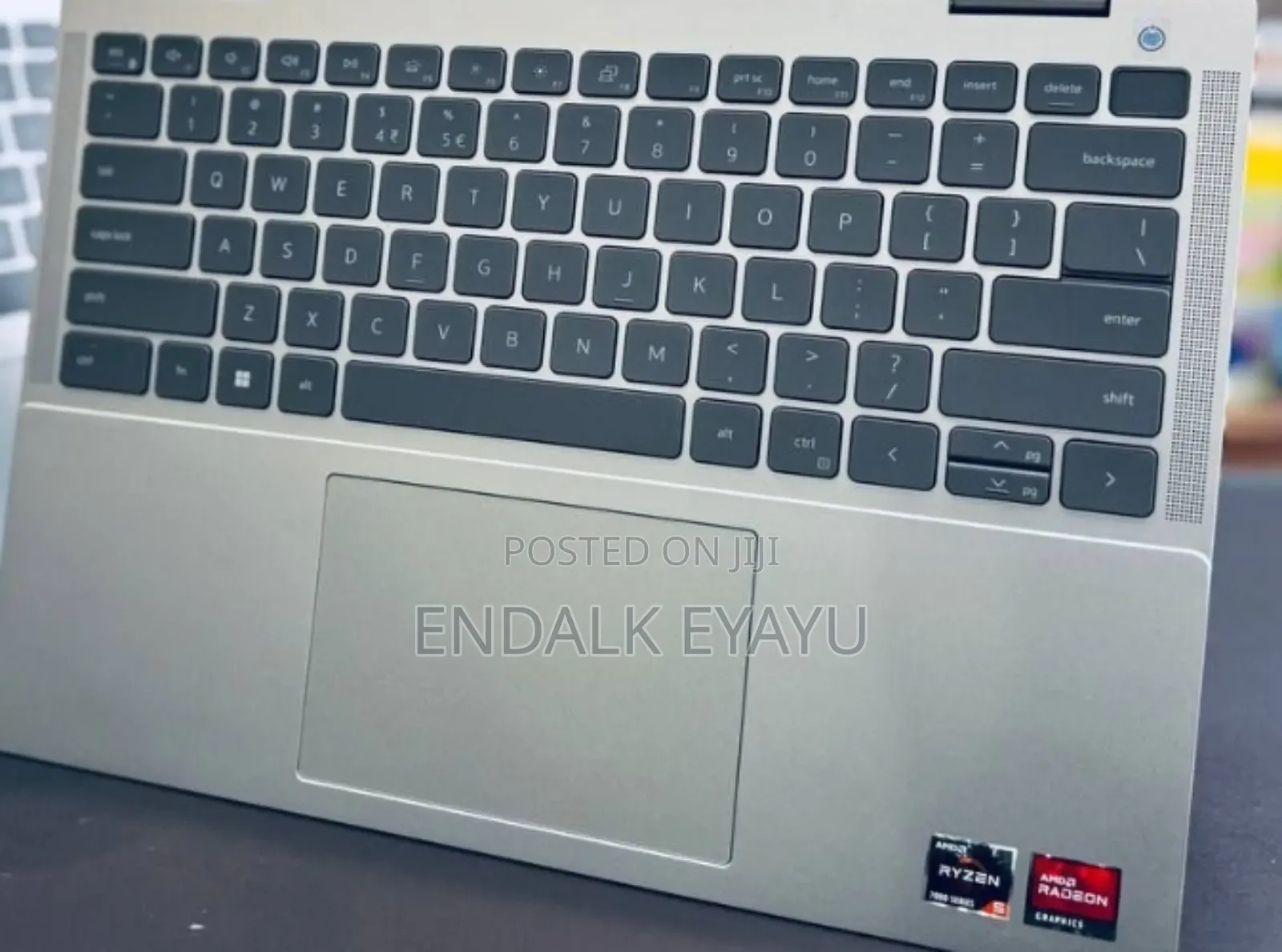 New Laptop Dell 8GB AMD Ryzen 5 SSD 512GB