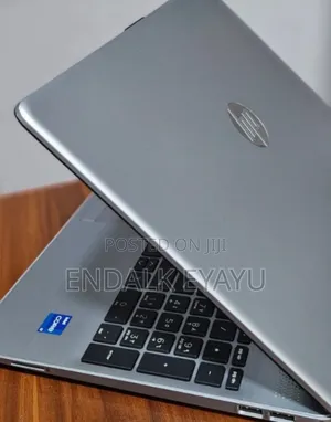 New Laptop 16GB Intel Core I7 SSD 512GB