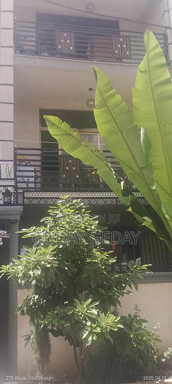 Furnished 6bdrm Duplex in Akaky Kaliti for sale