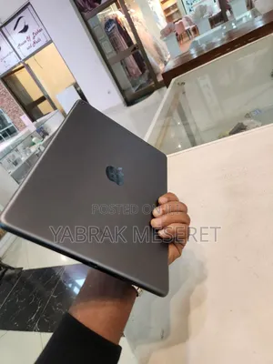 New Apple iPad Air 256 GB Black