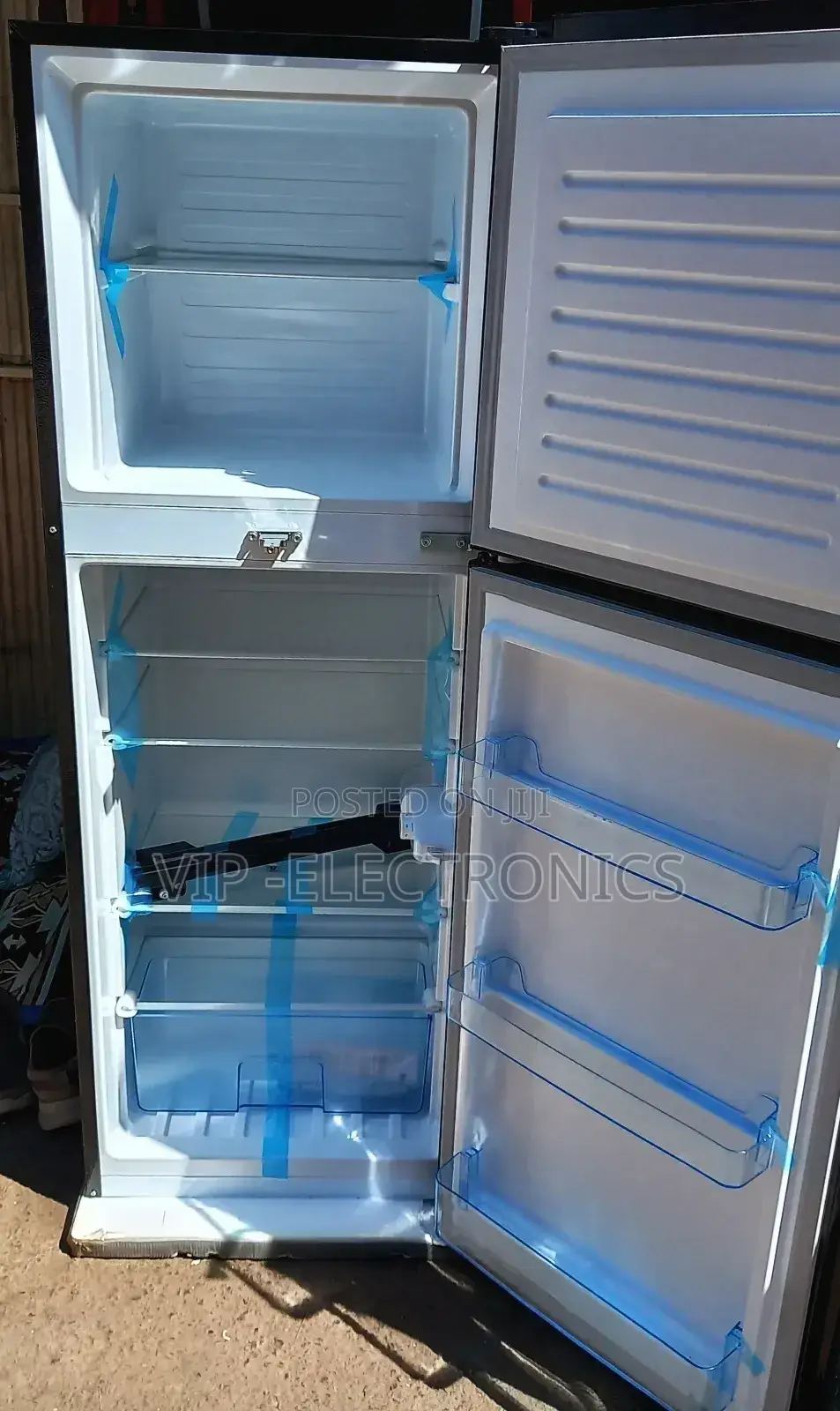 Vest Refrigerator 220
