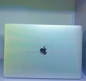 New Laptop Apple MacBook Pro 2017 16GB Intel Core I7 SSD 256GB