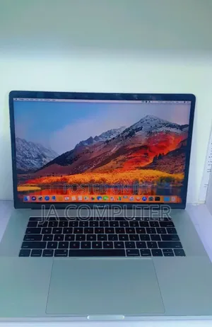 New Laptop Apple MacBook Pro 2017 16GB Intel Core I7 SSD 256GB