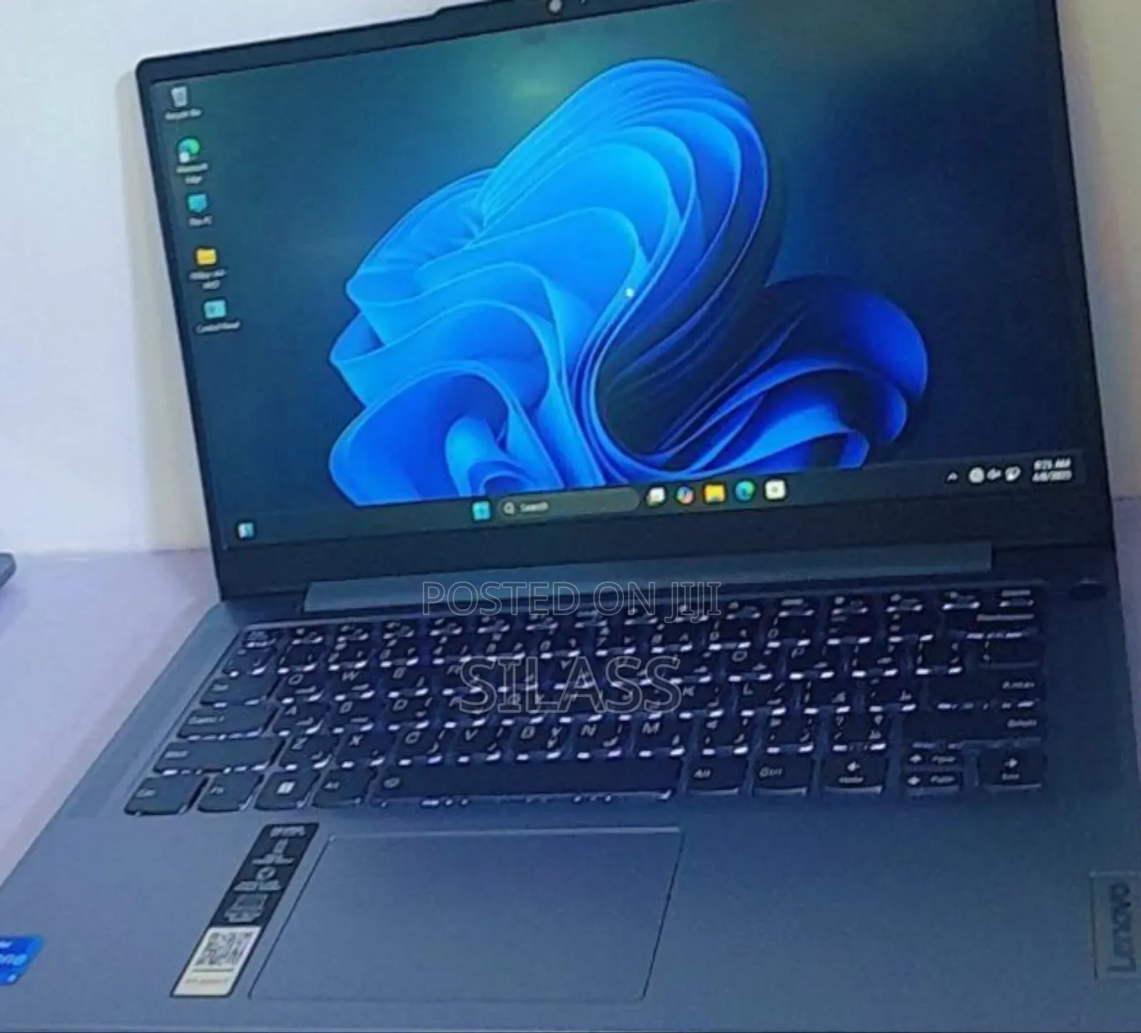 New Laptop Lenovo Ideapad 3 8GB Intel Core i5 SSD 512GB