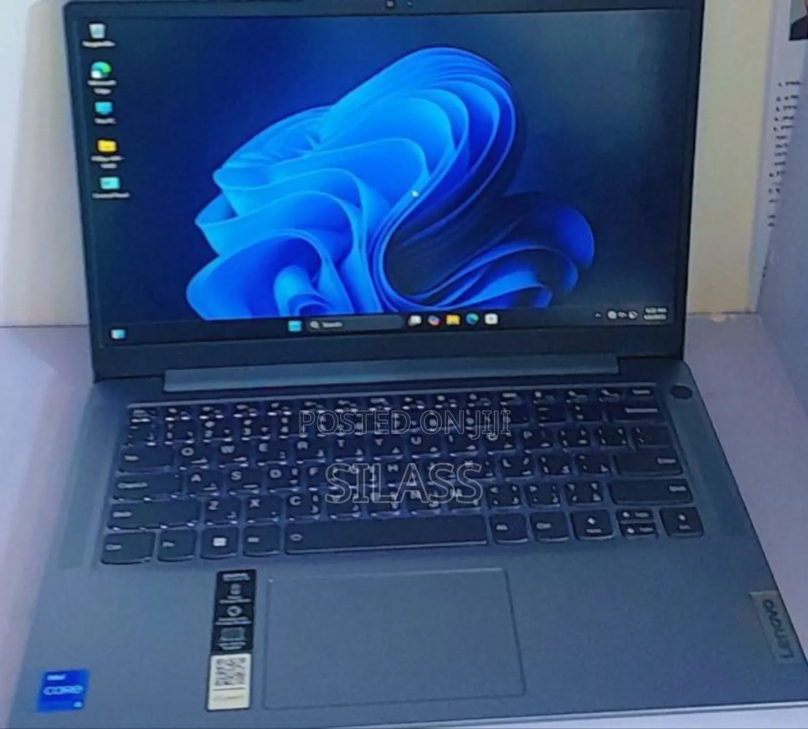New Laptop Lenovo Ideapad 3 8GB Intel Core i5 SSD 512GB