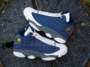 Photo - Air Jordan 13