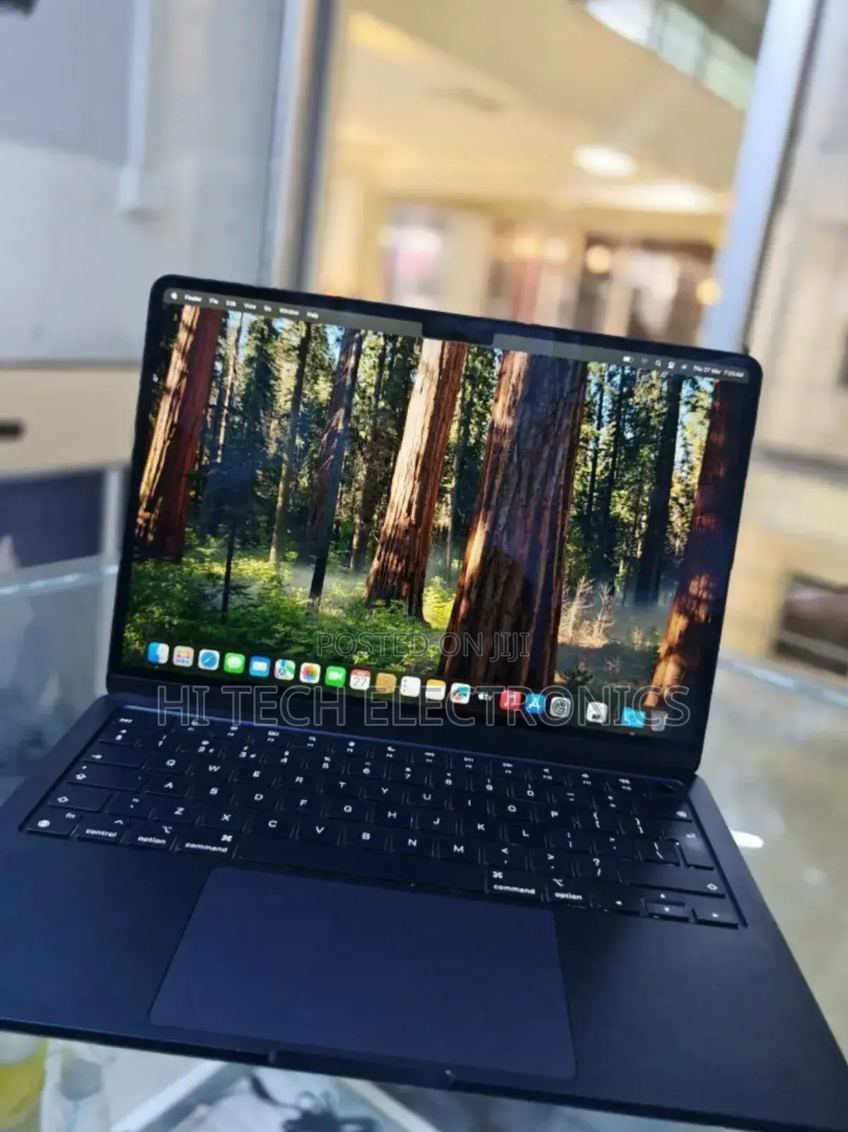 New Laptop Apple MacBook Air 2024 M3 13-inch 8GB Apple M3 SSD 256GB