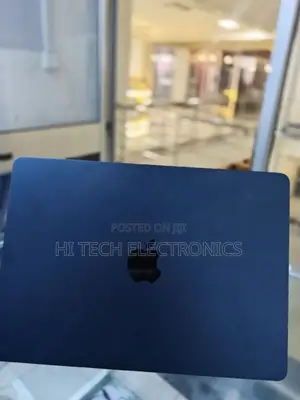 New Laptop Apple MacBook Air 2024 M3 13-inch 8GB Apple M3 SSD 256GB