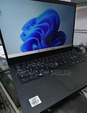 New Laptop Lenovo ThinkPad X1 Carbon 16GB Intel Core i5 SSD 256GB