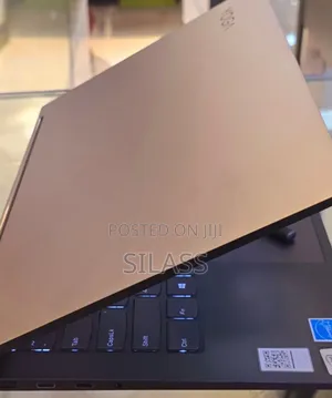 New Laptop Lenovo Yoga 7i 16GB Intel Core i7 SSD 512GB