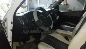 Toyota Grand HiAce 2016 White