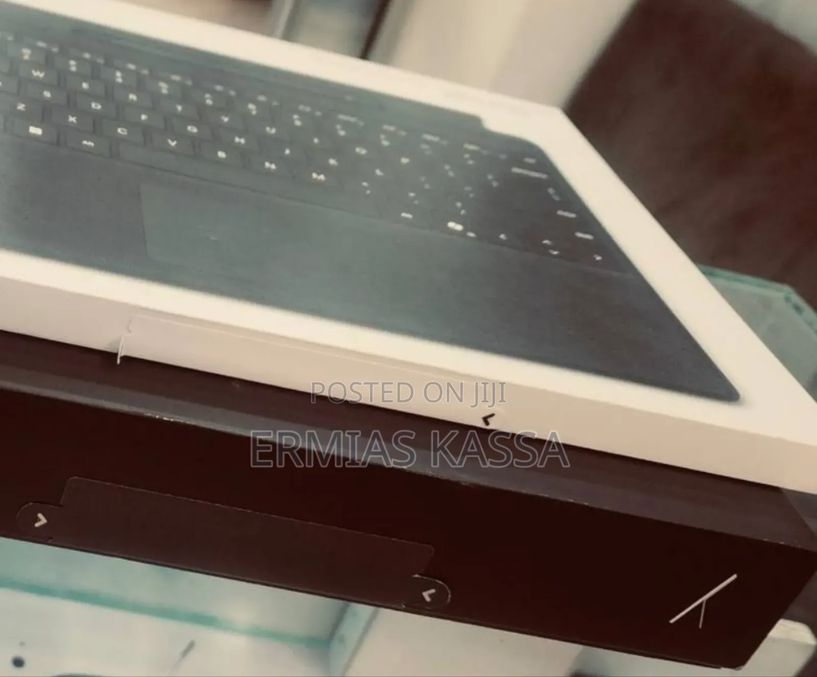 New Microsoft Surface Pro 11th Edition, a Copilot+ PC 16GB SSD 512GB