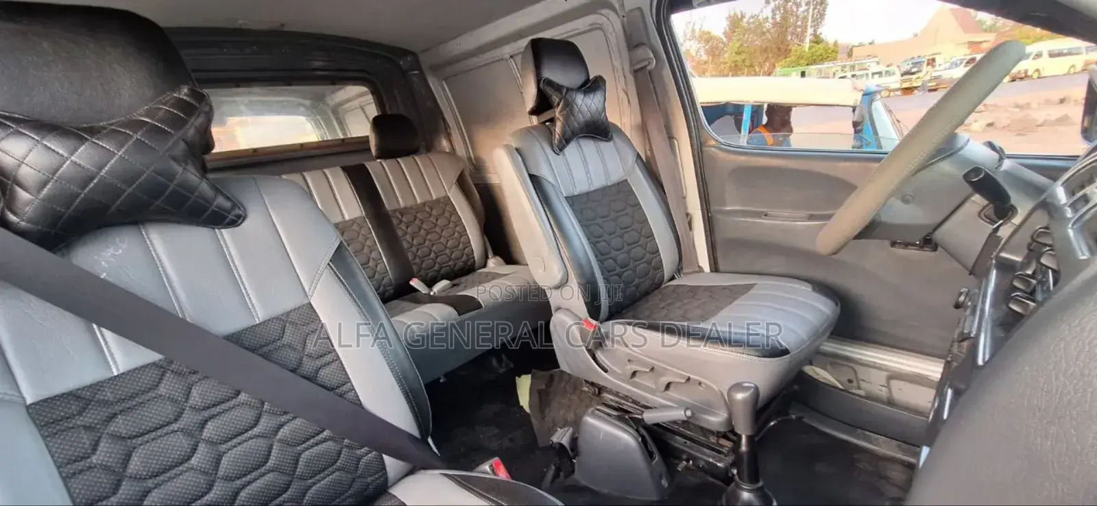 Toyota Grand HiAce 2005 Silver