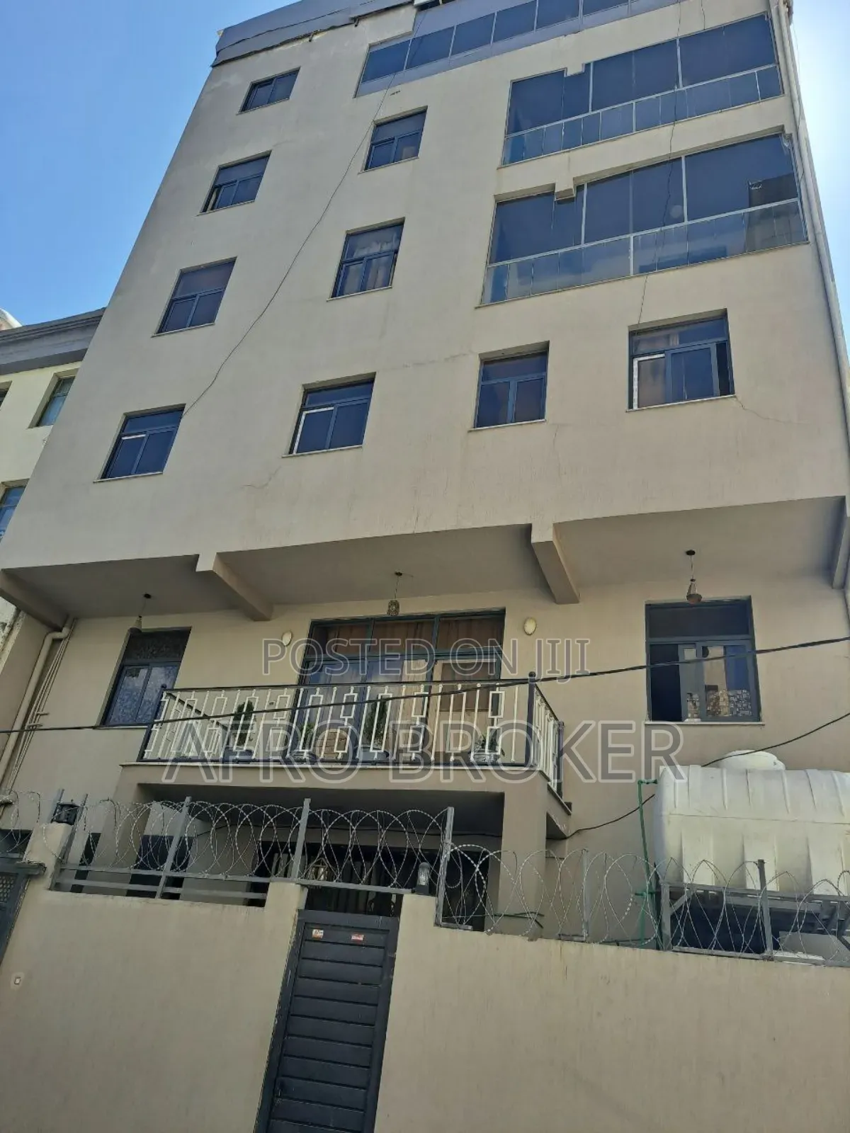 Furnished 11bdrm Townhouse/Terrace in Main Road, Akaky Kaliti for sale