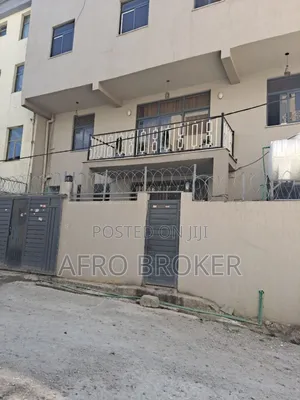 Furnished 11bdrm Townhouse/Terrace in Main Road, Akaky Kaliti for sale