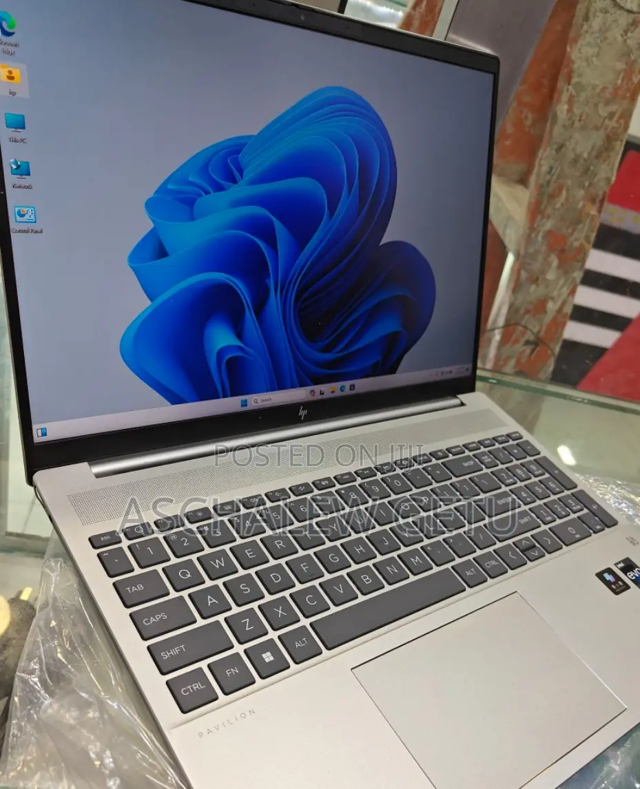New Laptop HP Pavilion 15 16GB Intel Core I5 SSD 1T