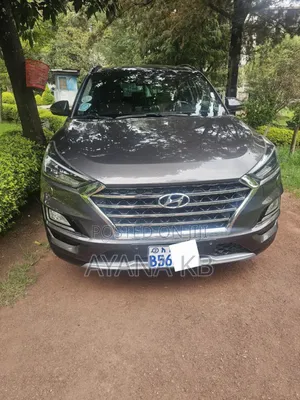 Photo - Hyundai Tucson 2019 White