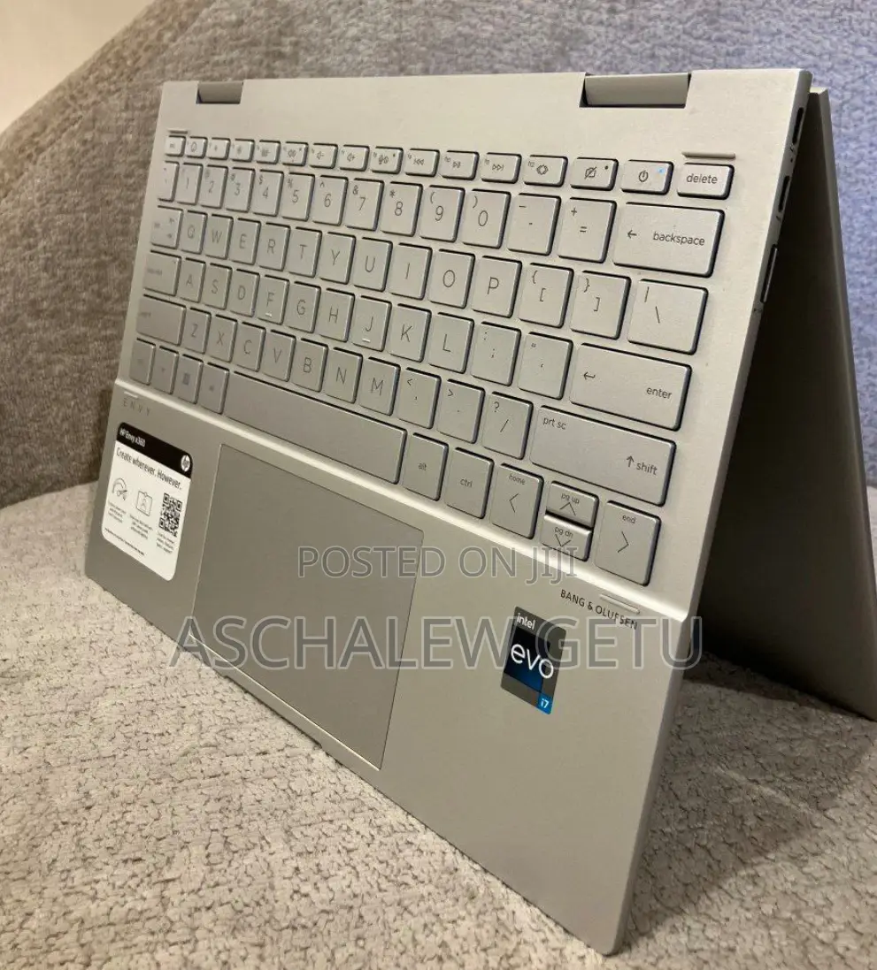 New Laptop HP Envy X360 8GB Intel Core I7 SSD 512GB