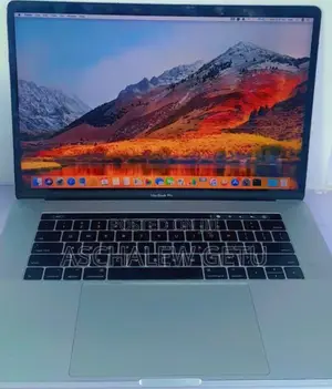 Photo - New Laptop Apple MacBook Pro 2017 16GB Intel Core I7 SSD 512GB