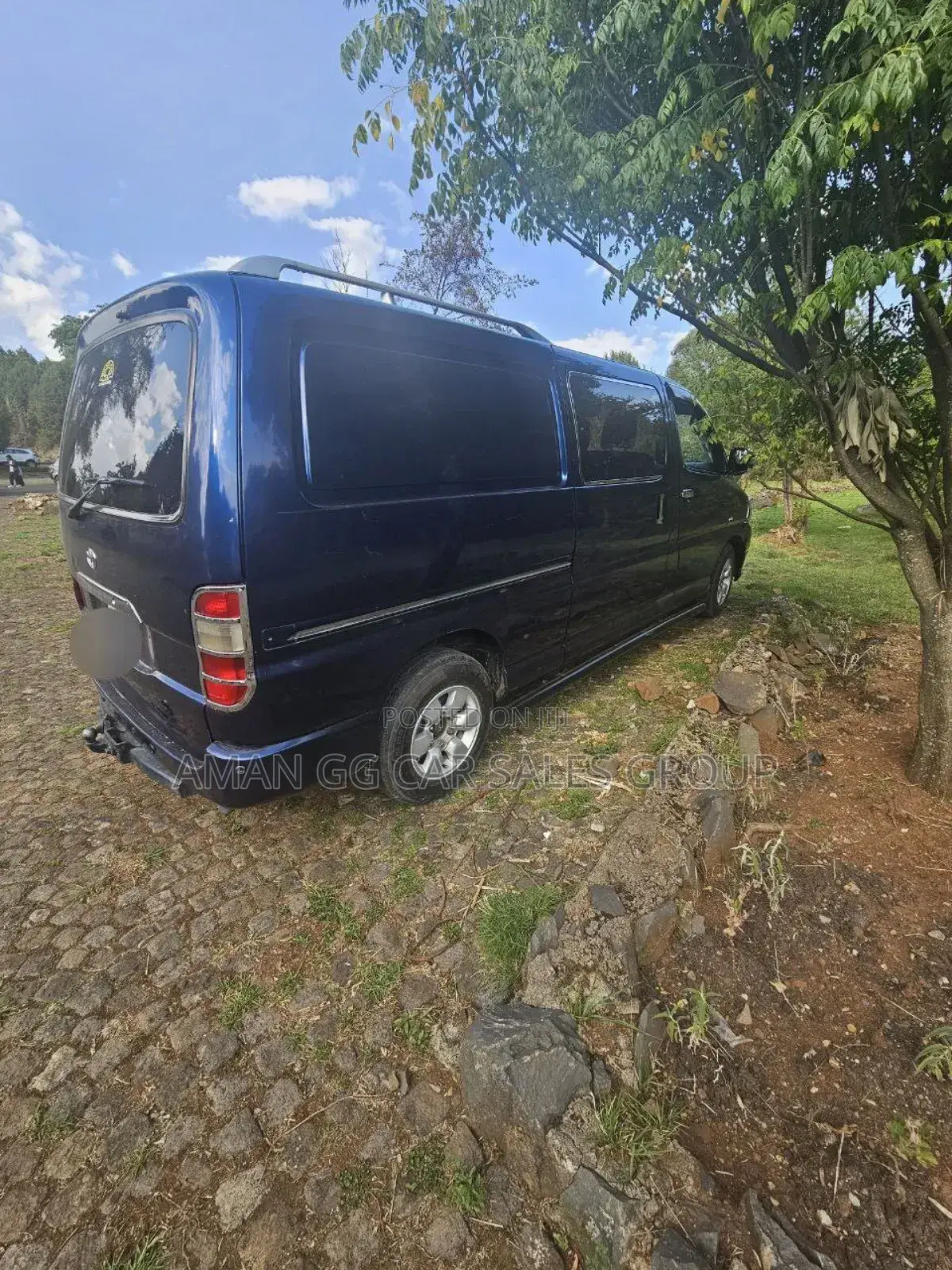 Toyota HiAce 2011 Black