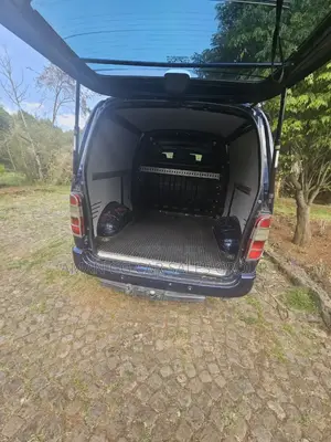 Toyota HiAce 2011 Black