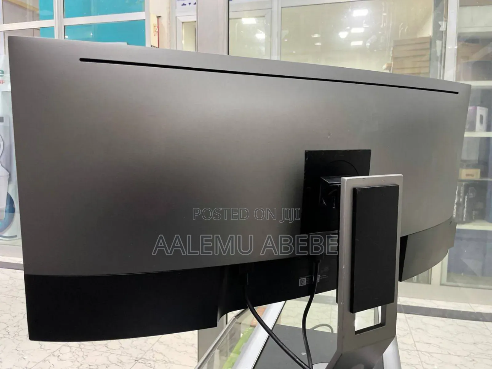 Dell Curved Monitor Model- U3818dw Screen- 38" Inch