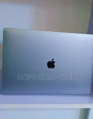 New Laptop Apple MacBook Pro 2017 16GB Intel Core I7 SSD 512GB