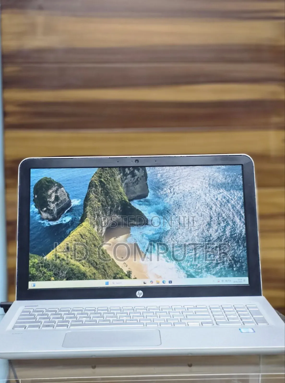 New Laptop HP Envy 17 16GB Intel Core I7 SSD 512GB