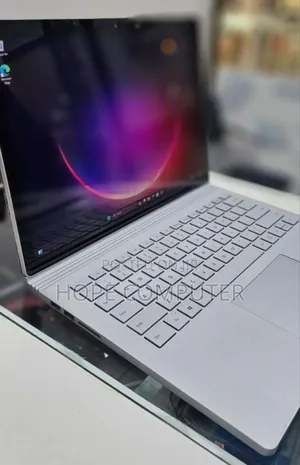 New Laptop Microsoft Surface Book 3 16GB Intel Core I7 SSD 256GB