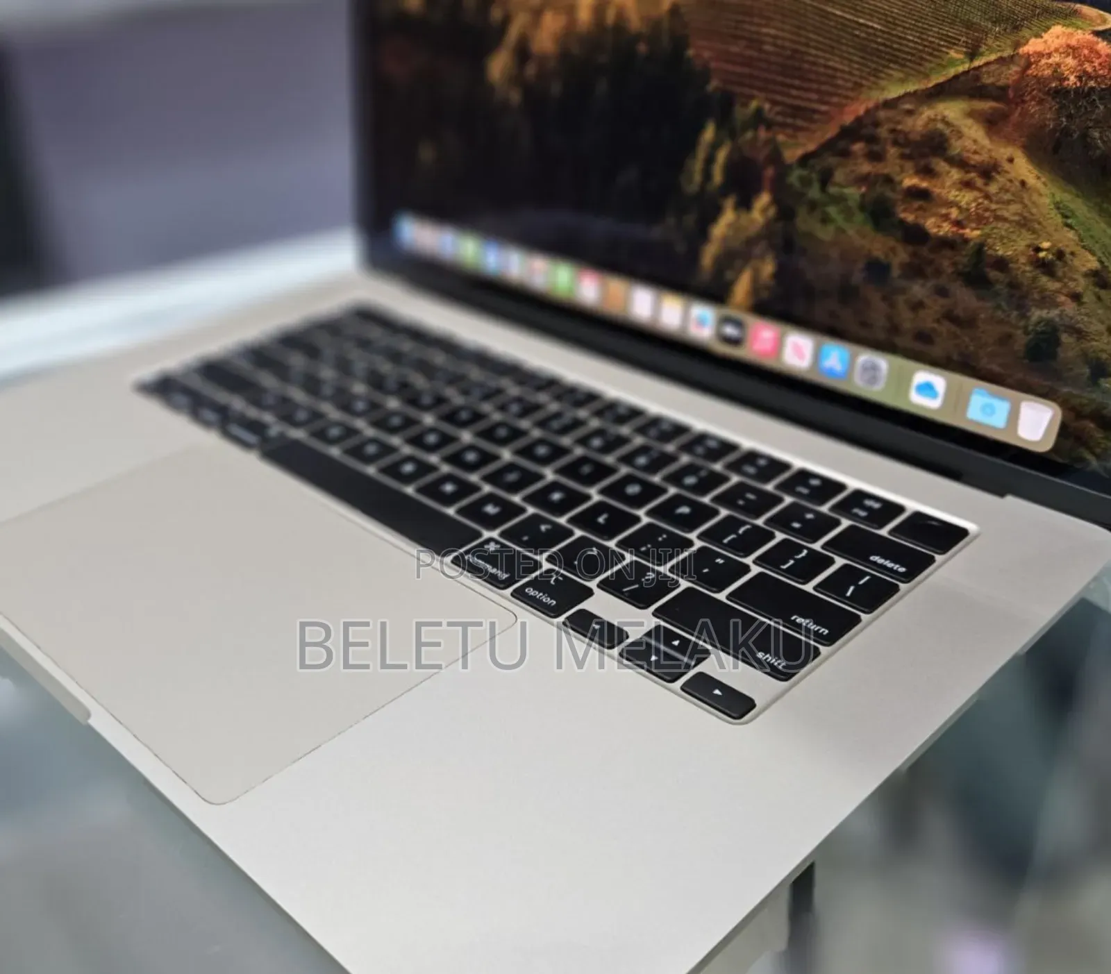 New Laptop Apple MacBook Air 2024 M3 15-Inch 8GB Apple M3 SSD 256GB