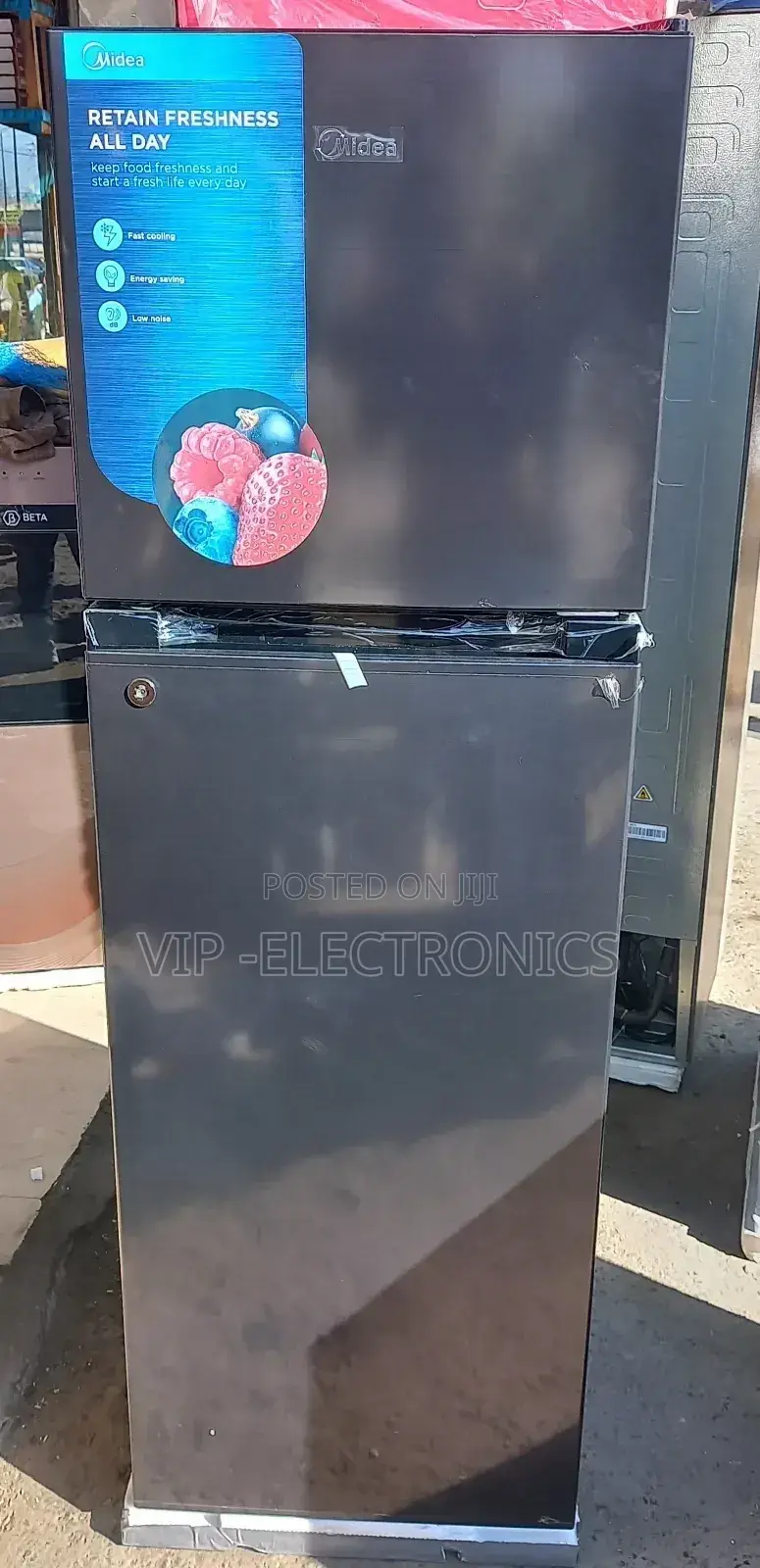 Midea Refrigerator 237