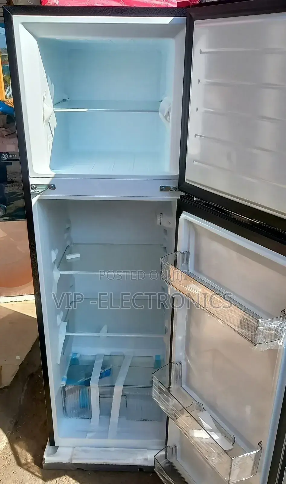 Midea Refrigerator 237