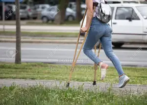 Crutches32crutches78axillary_crutches88axillary_crutches New