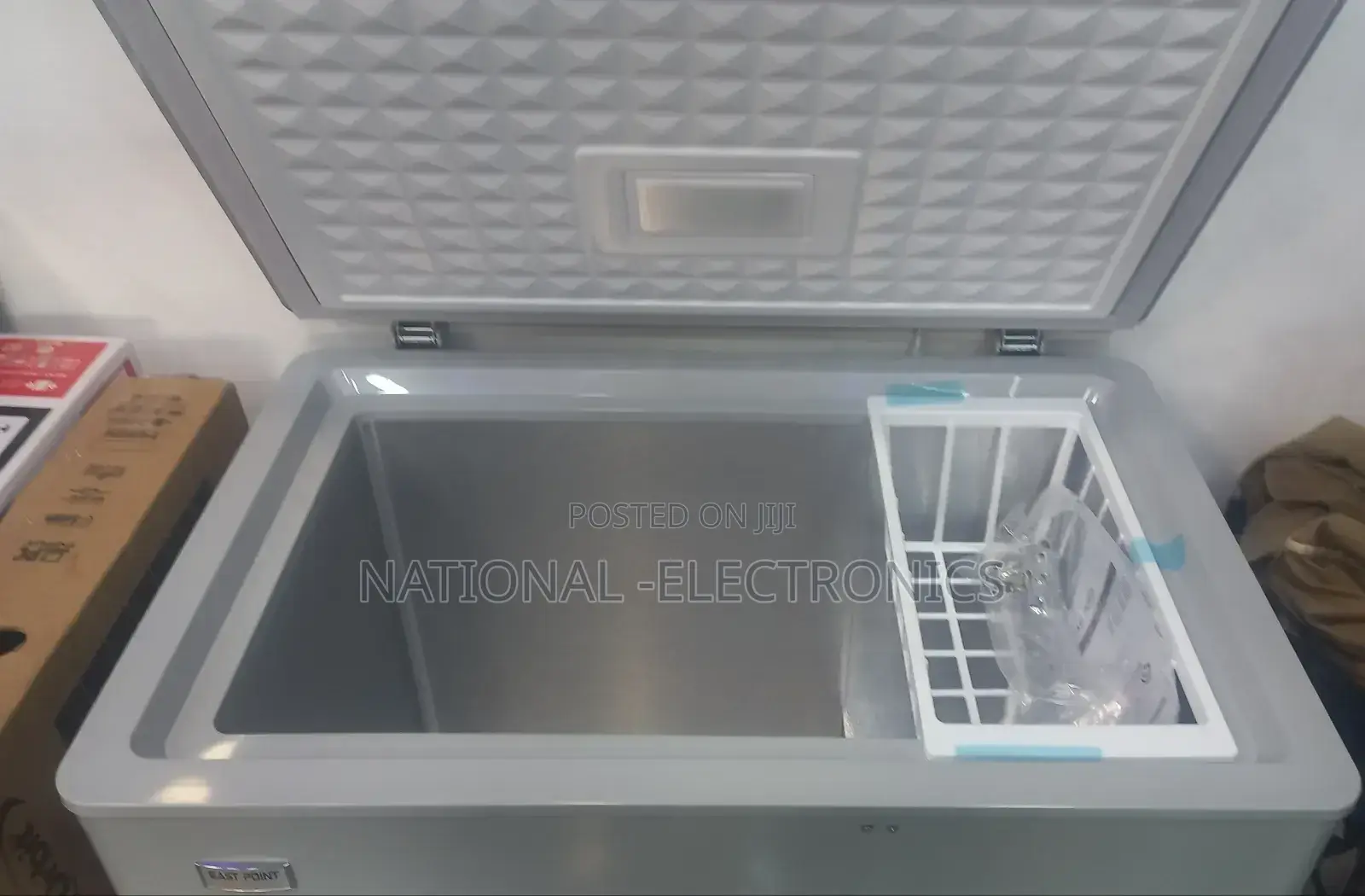 Eastpoint Chest Freezer 345