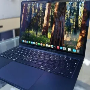 New Laptop Apple MacBook Air 2024 M3 13-Inch 8GB Apple M3 SSD 256GB