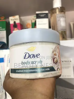 Photo - Dove Crushed Macadamia Rice Milk Scrub