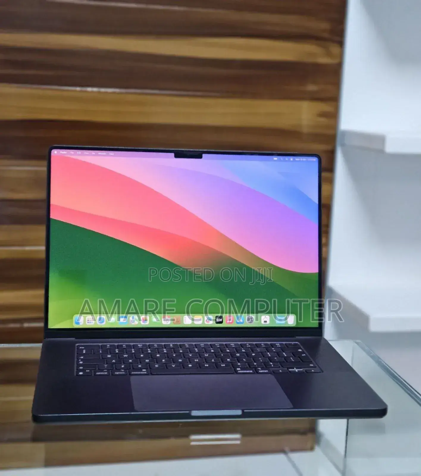 New Laptop Apple MacBook Pro 18GB Apple M3 Pro SSD 512GB