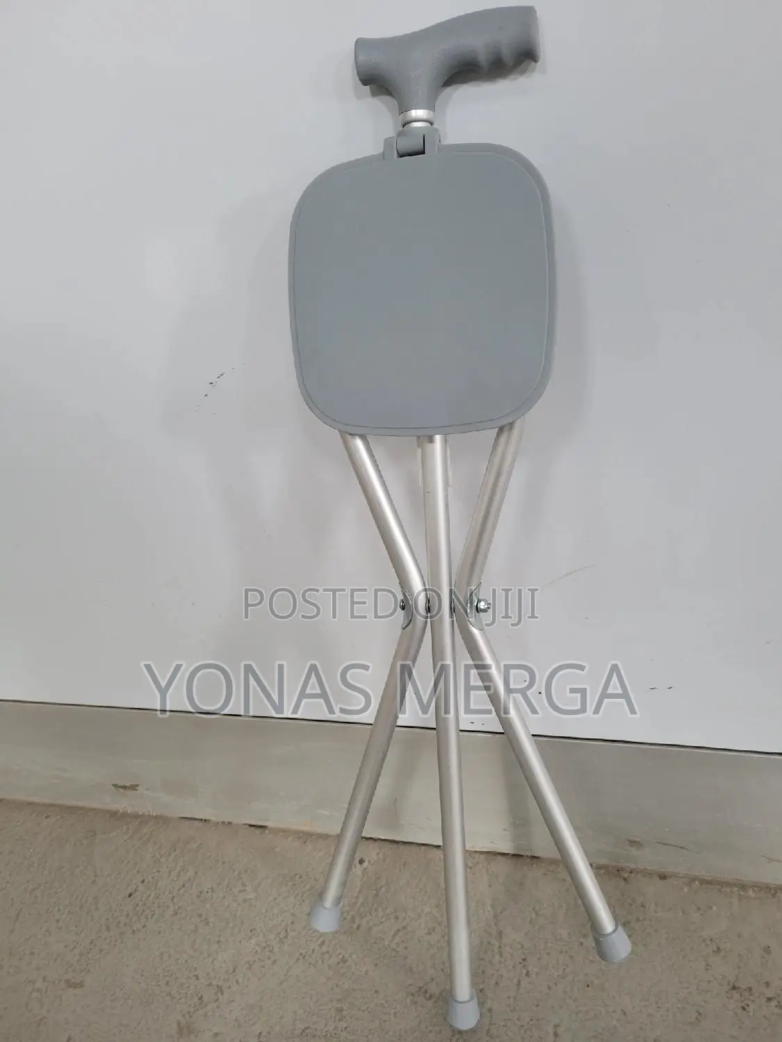 Flamingo Classic Walking Stick With Seat (Silver)