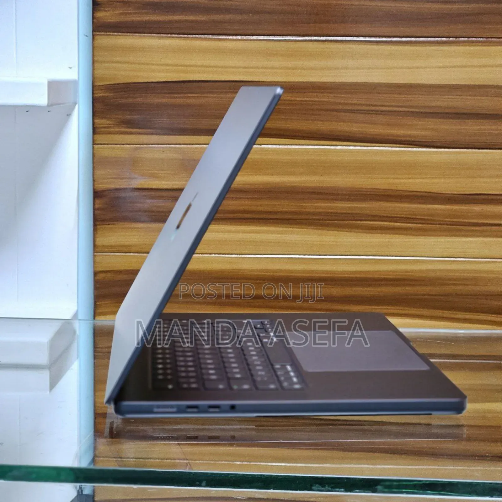 New Laptop Apple MacBook Pro 18GB Apple M3 SSD 512GB