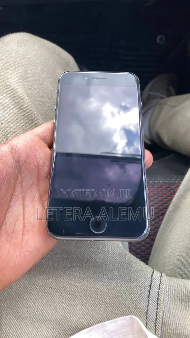 Apple iPhone 8 64 GB Black