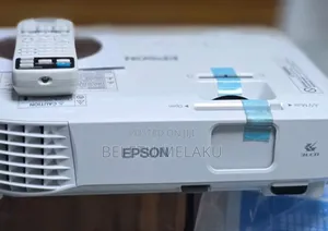 Epson Projector With Bag,Remote and Manual