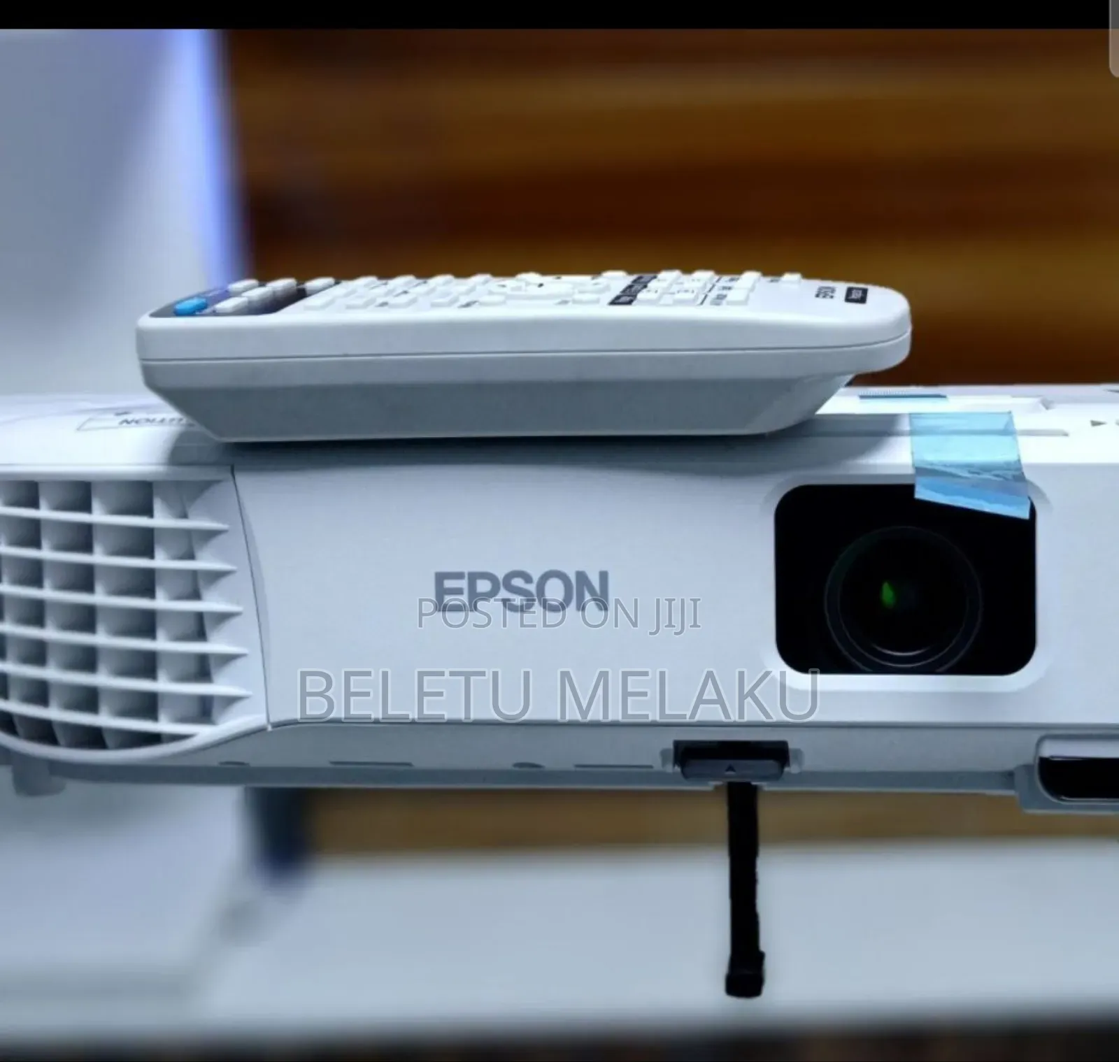 Epson Projector With Bag,Remote and Manual
