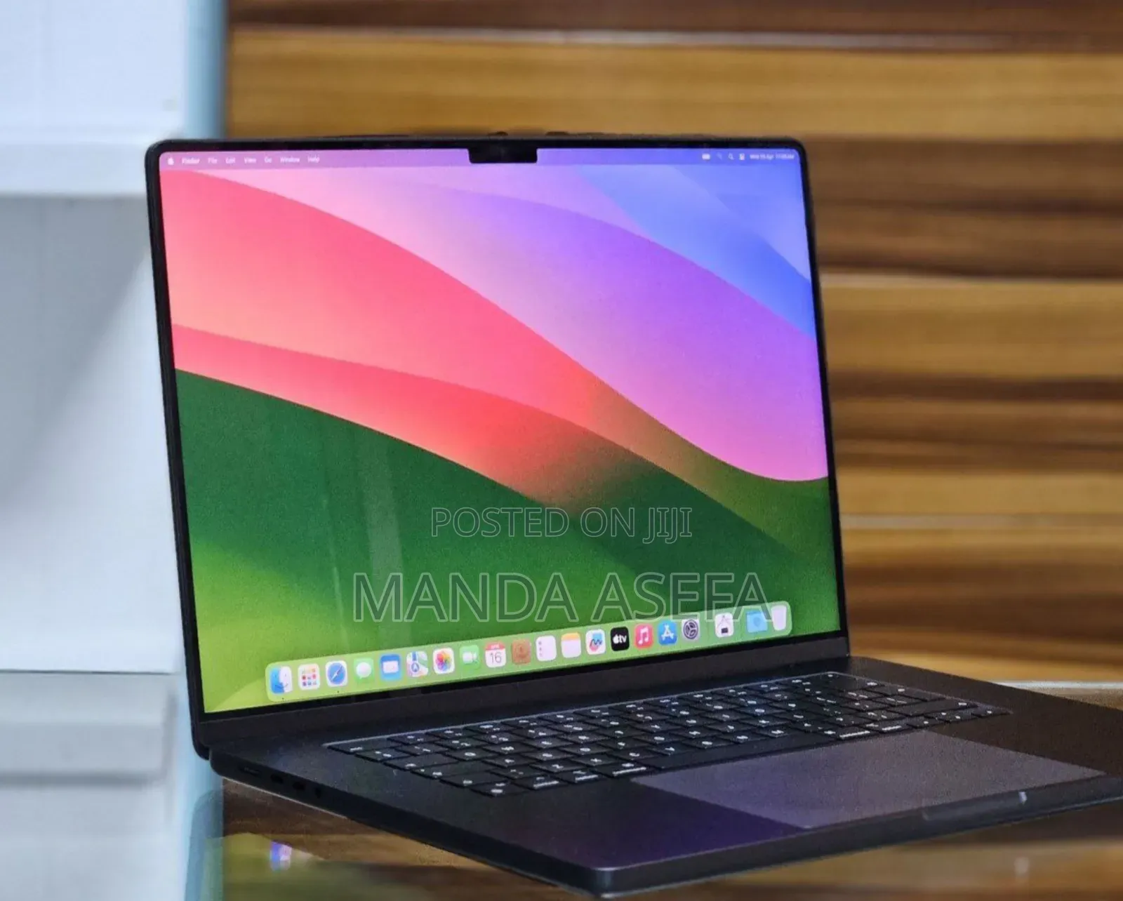 New Laptop Apple MacBook Pro 18GB Apple M3 SSD 512GB