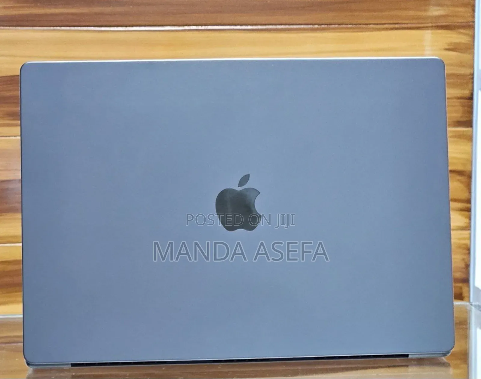 New Laptop Apple MacBook Pro 18GB Apple M3 SSD 512GB