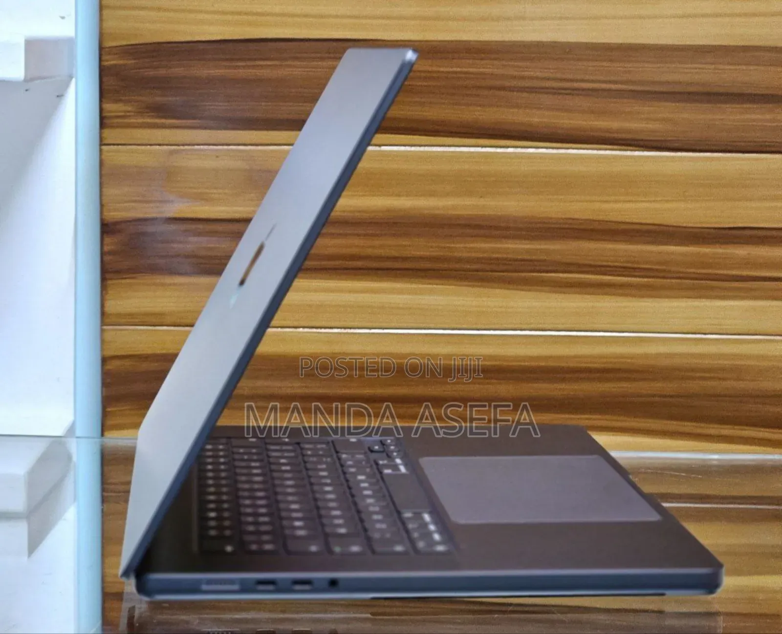 New Laptop Apple MacBook Pro 18GB Apple M3 SSD 512GB